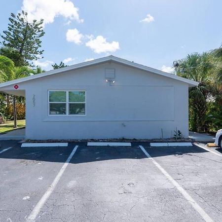 Just Off Wilton Drive Apt 2 Fort Lauderdale Extérieur photo